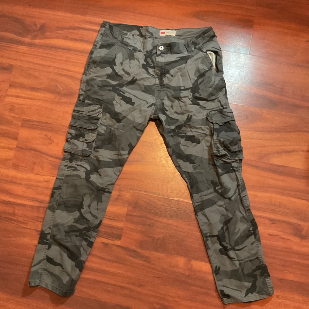 Camo cargos